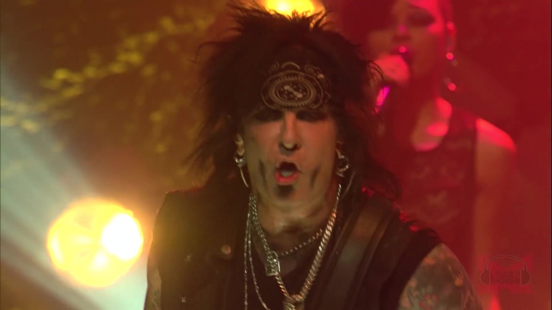 Live: Sixx:A.M.