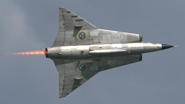 Истребители: 'Saab 35 Draken'/ '37 Viggen'