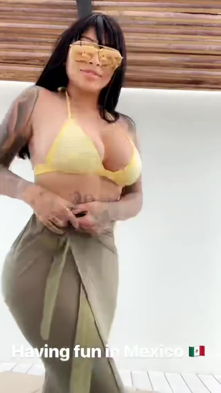 Brittanya Razavi is a female model and she dose home porn movies