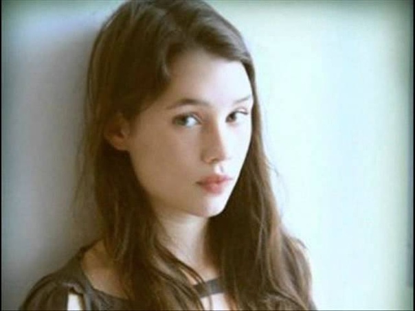 Astrid Berges-Frisbey