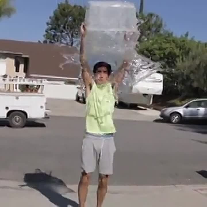 Ice bucket challeng