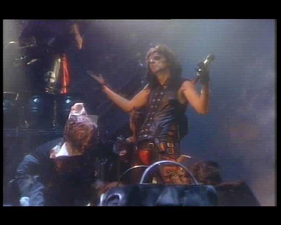 Alice Cooper.