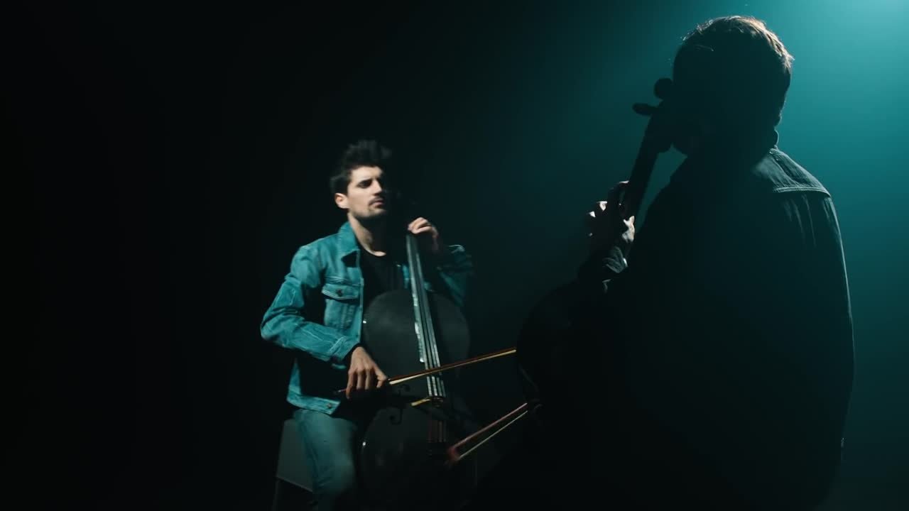 2CELLOS