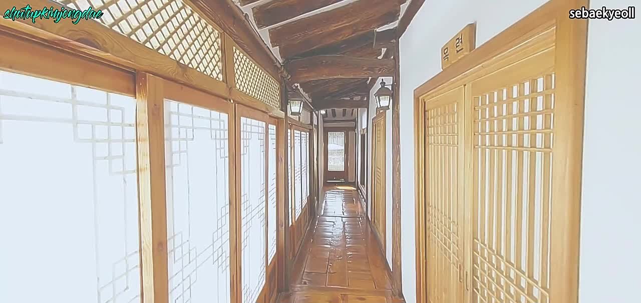 Hanok Village Tour VR (2019) | Видео VR-тура с Ченом и Сиумином