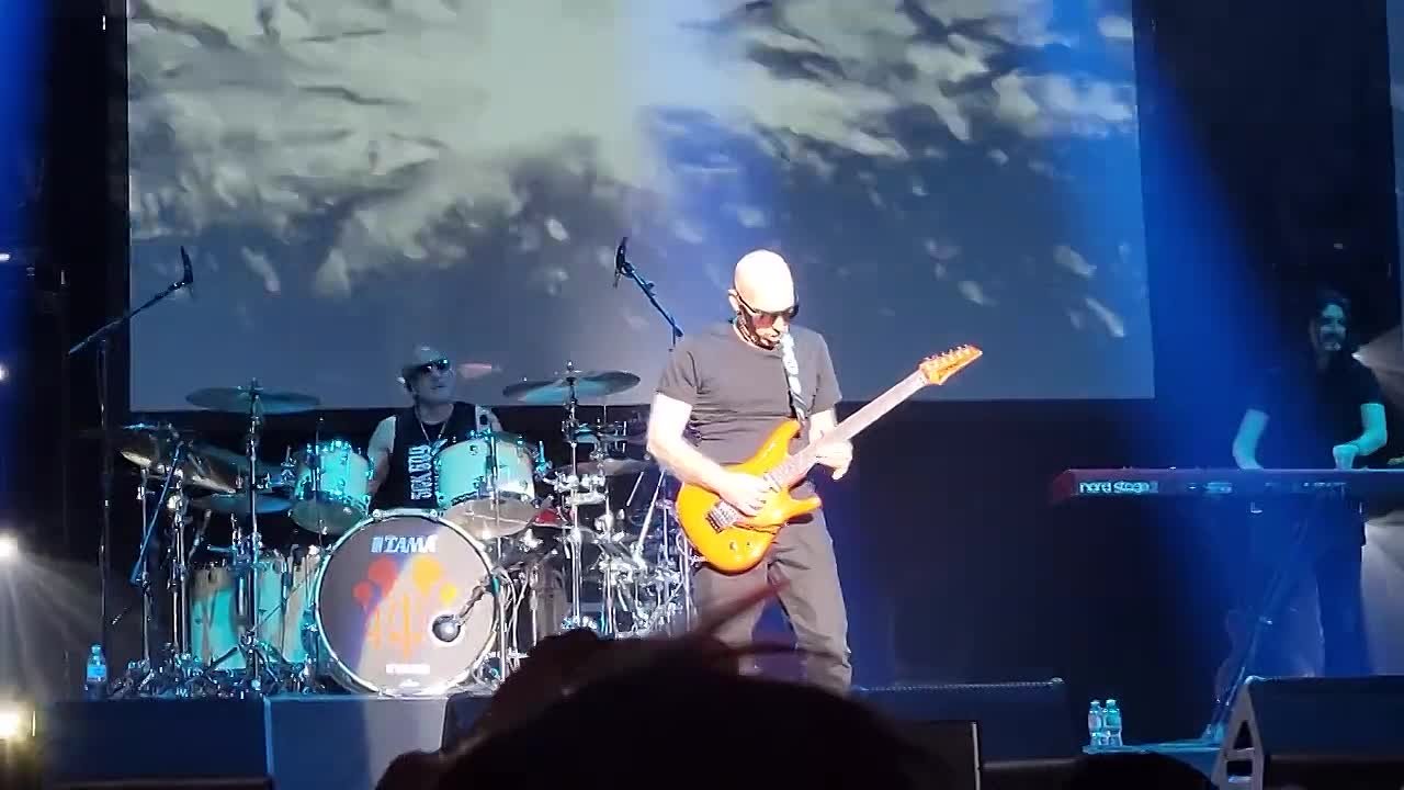 Joe Satriani