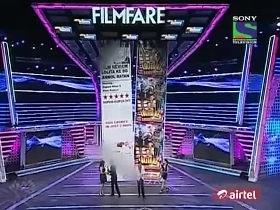 57th. Filmfare Awards - сцены с Шахрукх Кханом