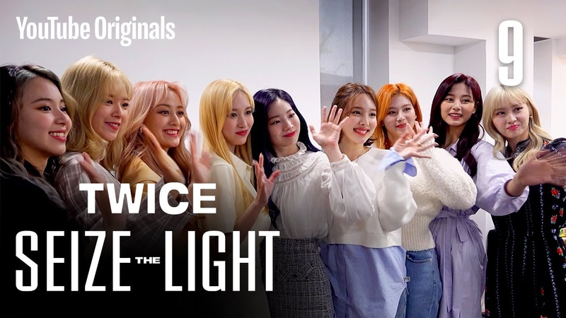 TWICE: SEIZE THE LIGHT