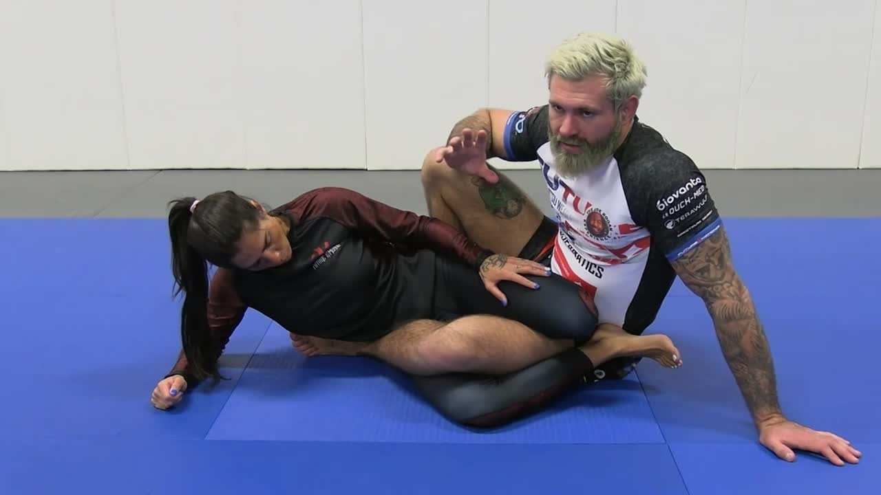 Gordon Ryan - Leg Lock Defense (demo)