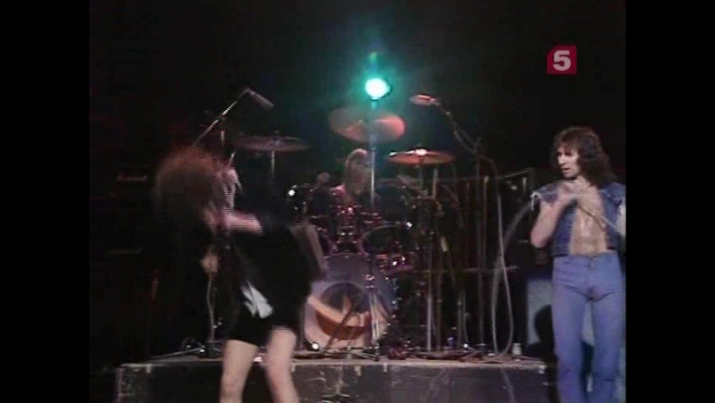 Intro + AC-DC. Live At Hippodrome Golders Green 1977