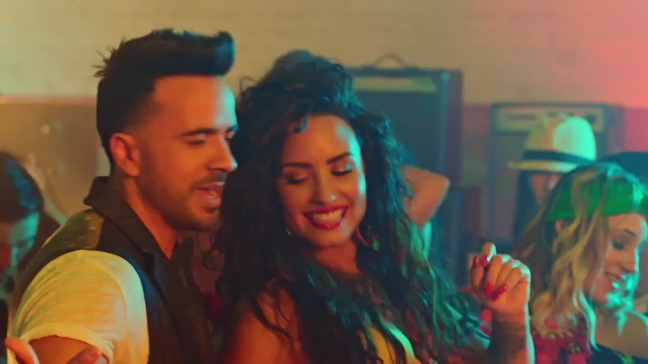 545.Luis Fonsi