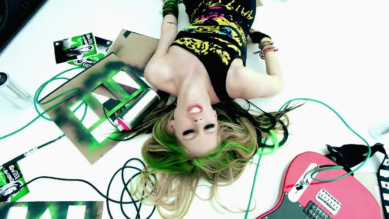 6.Avril Lavigne