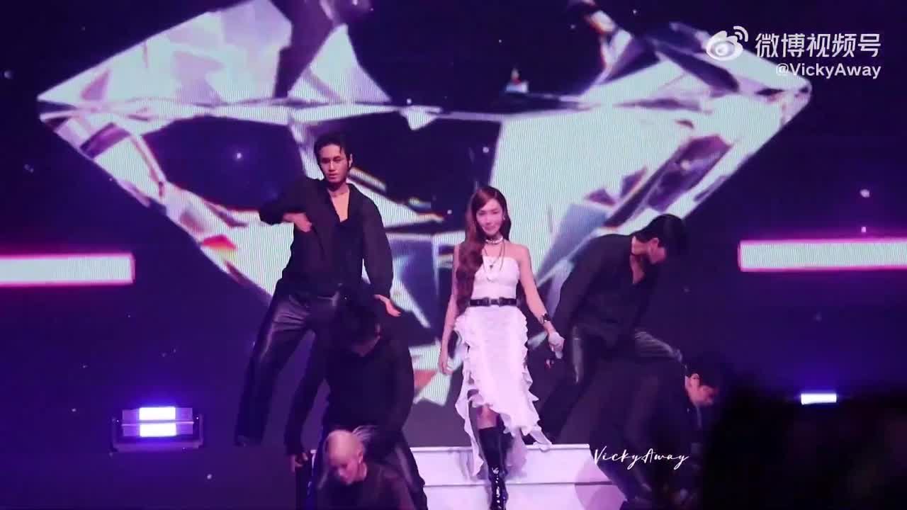 Jessica - Diamond Dreams Concert Tour