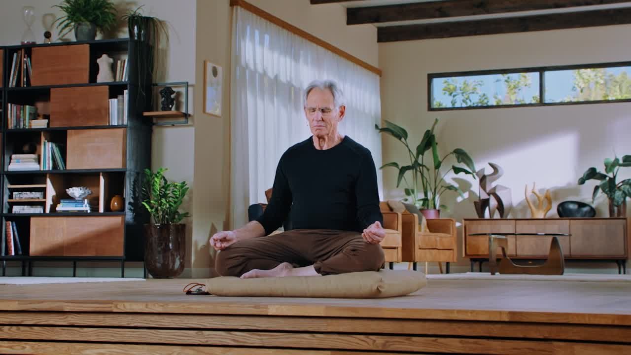 MasterClass - Джон Кабат-Зинн учит Осознанности и Медитации (Jon Kabat-Zinn Teaches Mindfulness and Meditation)