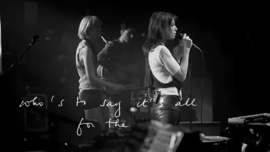 Charlotte Gainsbourg - In The End (Live)