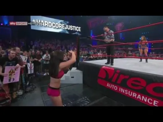 [04/08] Miss Tessmacher (C) vs. Madison Rayne [Knockouts Championship] (TNA HardCORE Justice 2012)