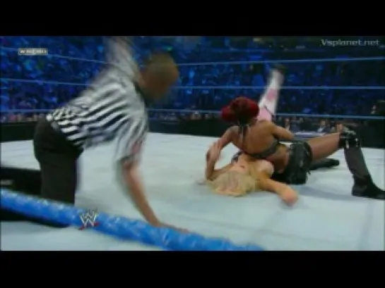 WWE SmackDown 29.07.2011 - AJ & Kaitlyn & Natalya vs. Alicia Fox & Rosa Mendes & Tamina