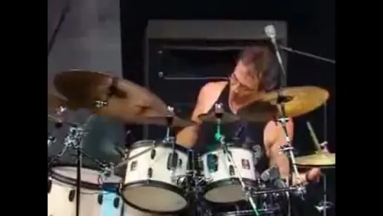 Vinnie Colaiuta