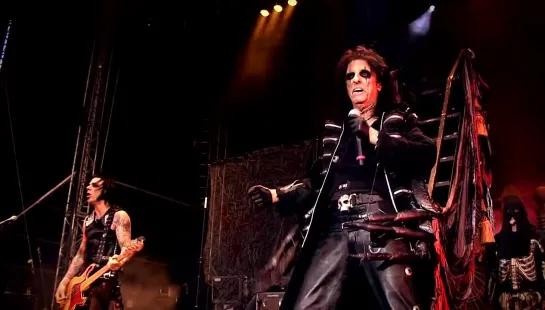 Alice_Cooper_-_I_ll_Bite_Your_Face_Off