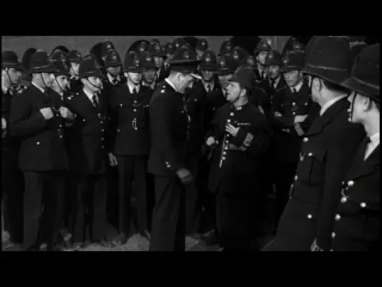 Мистер Питкин В ногу / On the Beat (1962)-