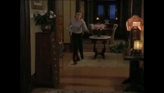 Charmed 3x21. Look Who's Barking