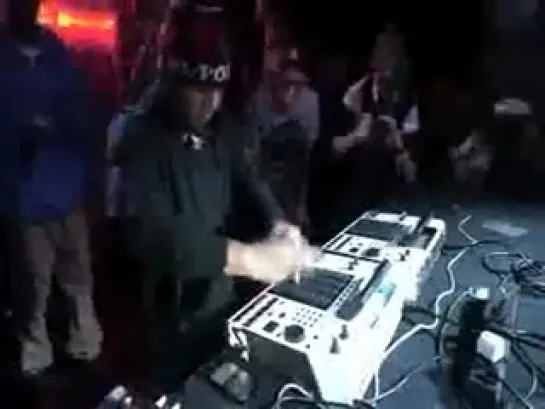 DJ...