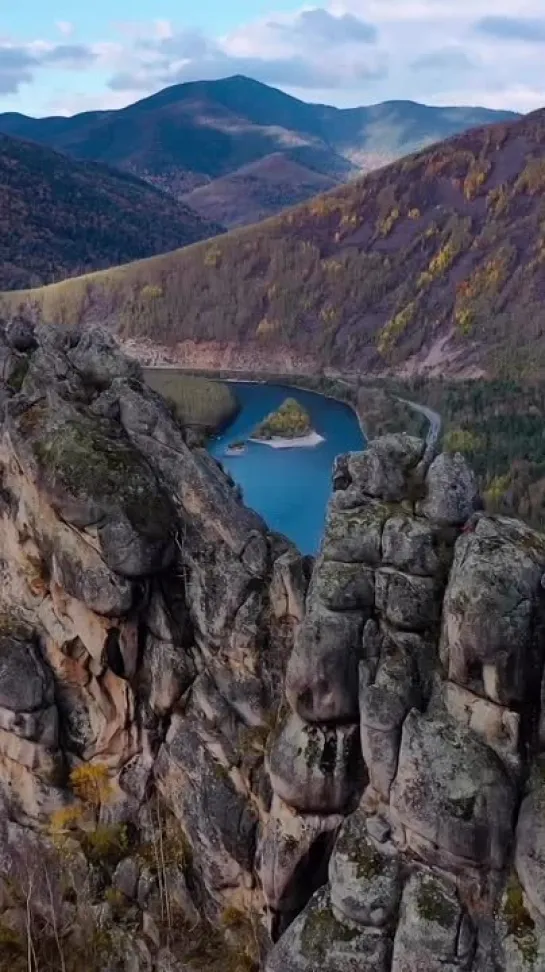 Las rocas de Nadge fueron descritas por primera vez por el famoso explorador del Lejano Oriente V.K. Arseniev hace más de cien a