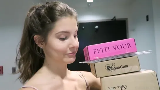 Unboxing free stuff | Amanda Cerny