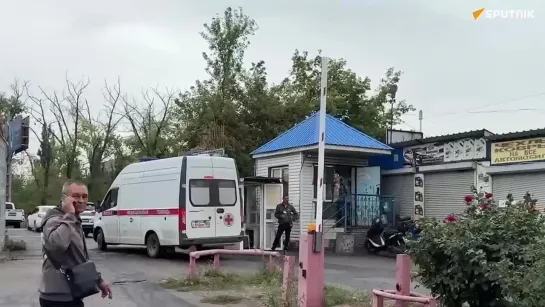 Llegan nuevas imágenes desde el mercado Sokol, en la república popular de Donetsk, el cual fue bombardeado por la artillería ucr