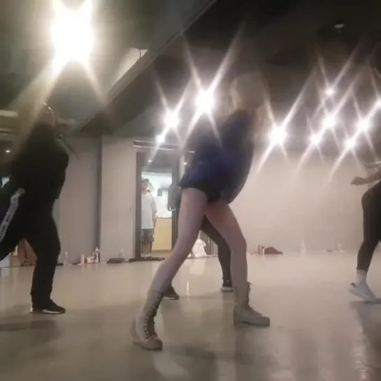 Pre-debut Hayoung в 1 million dance studio