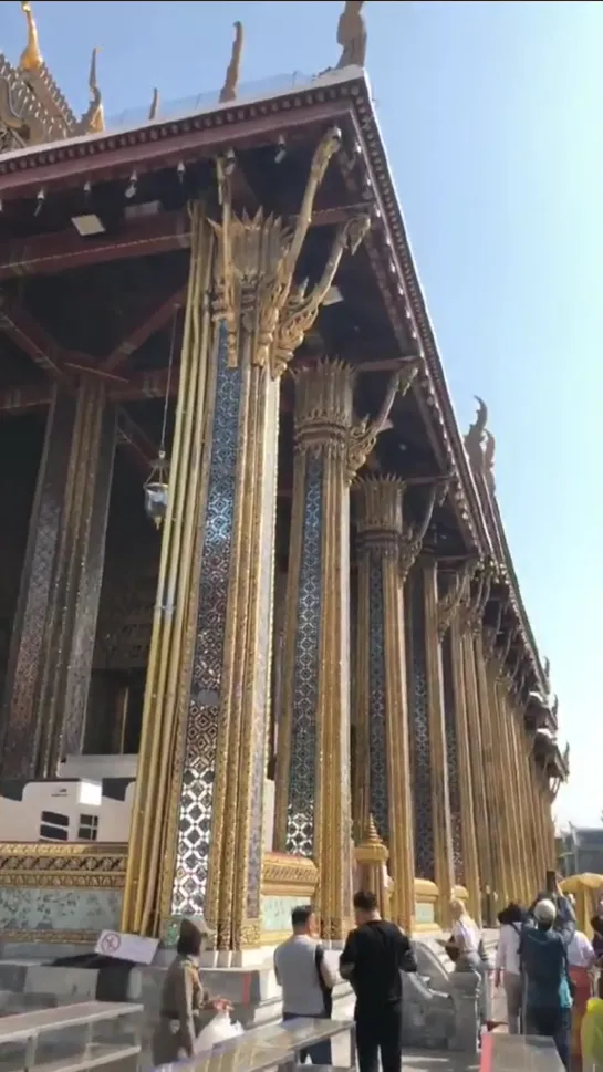 Las Bibas tours the Royal Palace of the Kings of Thailand