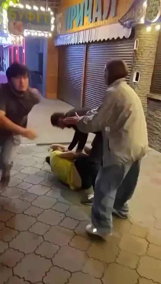 In Anapa, a crowd of Caucasians beat up Russians after a Russian girl refused to meet the Caucasians