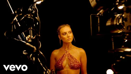 perrie - tears (official video behind the scenes)