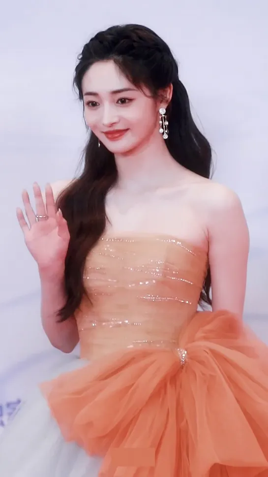 Чжоу Цзе Цюн (Pinky Zhou 周洁琼 / Zhou Jieqiong)