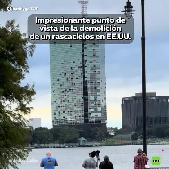 Demolición de rascacielos en EE.UU. deja videos impactantes en las redes