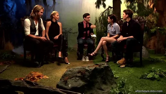 MTV First: Yes/No Game with the cast of Snow White and the Huntsman