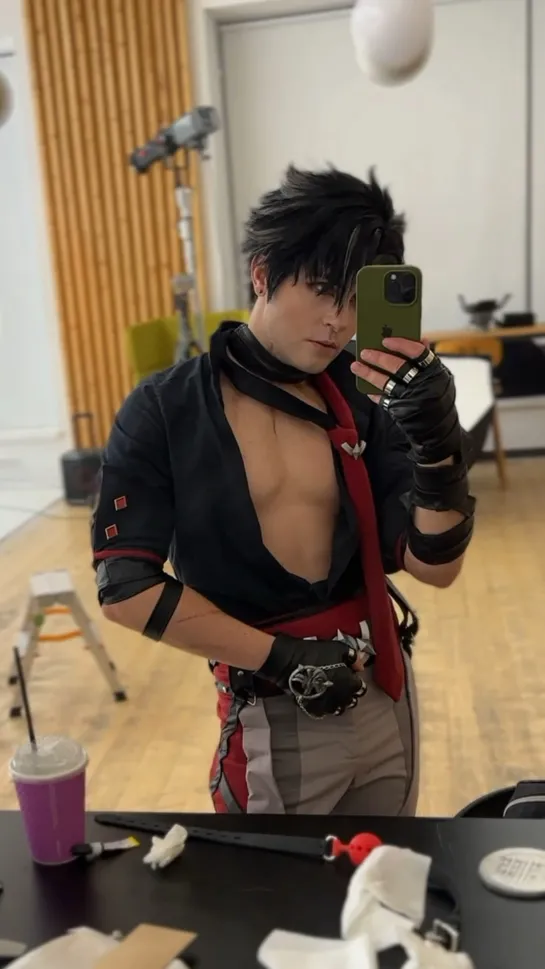 Video by GraysonFin cosplay