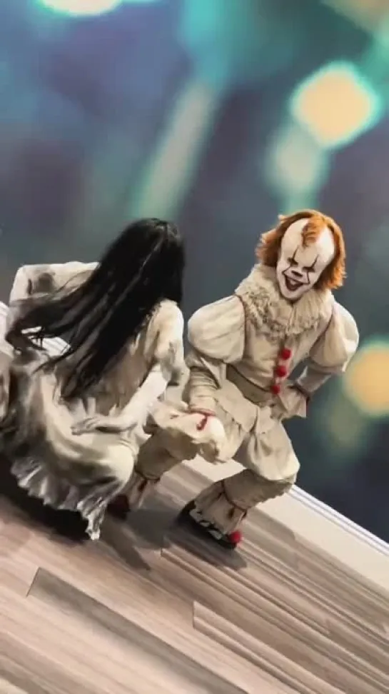 Demon Clown & Girl can dance_! ️_HD.mp4