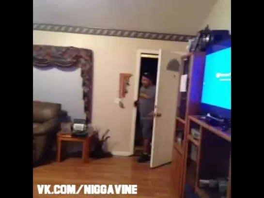 When your dad shows up (Nigga Vine)