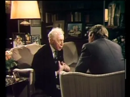 Arthur Rubinstein at 90 - INTERVIEW (part 1)