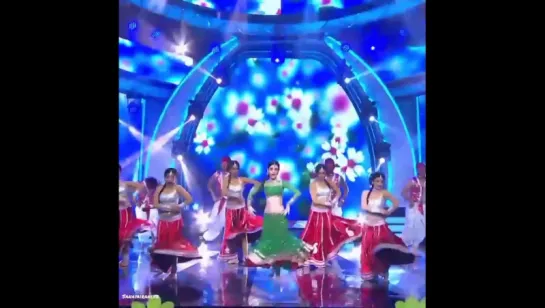 Sanaya Irani DANS