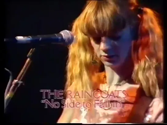 The Raincoats - "Go Away" and "No Side to Fall In" live