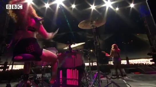 Deap Vally - End of the World at Reading Festival 2013