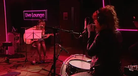 Deap Vally cover Jake Bugg's - Lightning Bolt