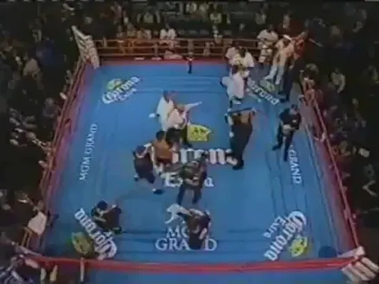 2001-06-23 Manny Pacquiao vs Lehlo Ledwaba (IBF super bantamweight title)