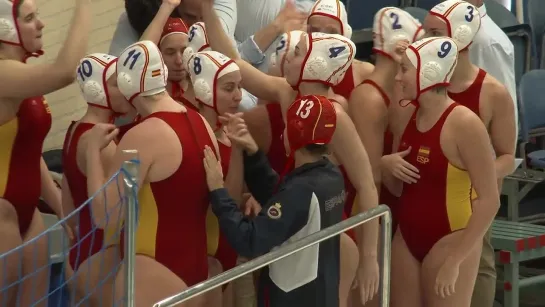 Huddle female waterpolo team spain