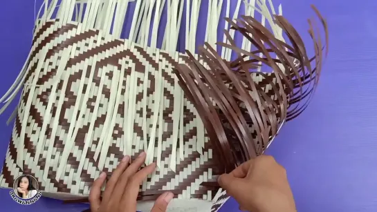 93_3_วิธีทำกระเป๋าจากเส้นพลาสติก ep.3 _How to make a bag from plastic strips ep.3