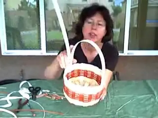 Basket Weaving Video #16 - Cutting and Tucking the spokes and Forming the Handle