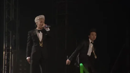 GD and TOP - Knock Out (뻑이가요) from YG Family Concert 2010