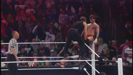 Dean Ambrose(MOXLEY) vs. Cm Punk