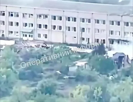 ‼️ El ejército ruso irrumpió en la zona fortificada de las Fuerzas Armadas de Ucrania en Volchansk, el hospital central, dividie